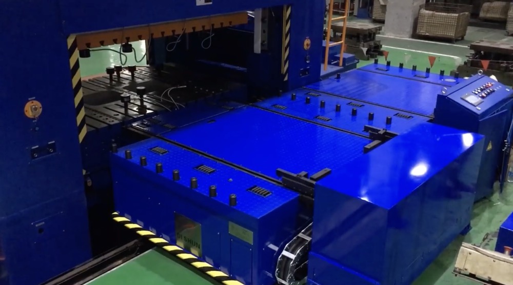 冲压-轨道式换模台车