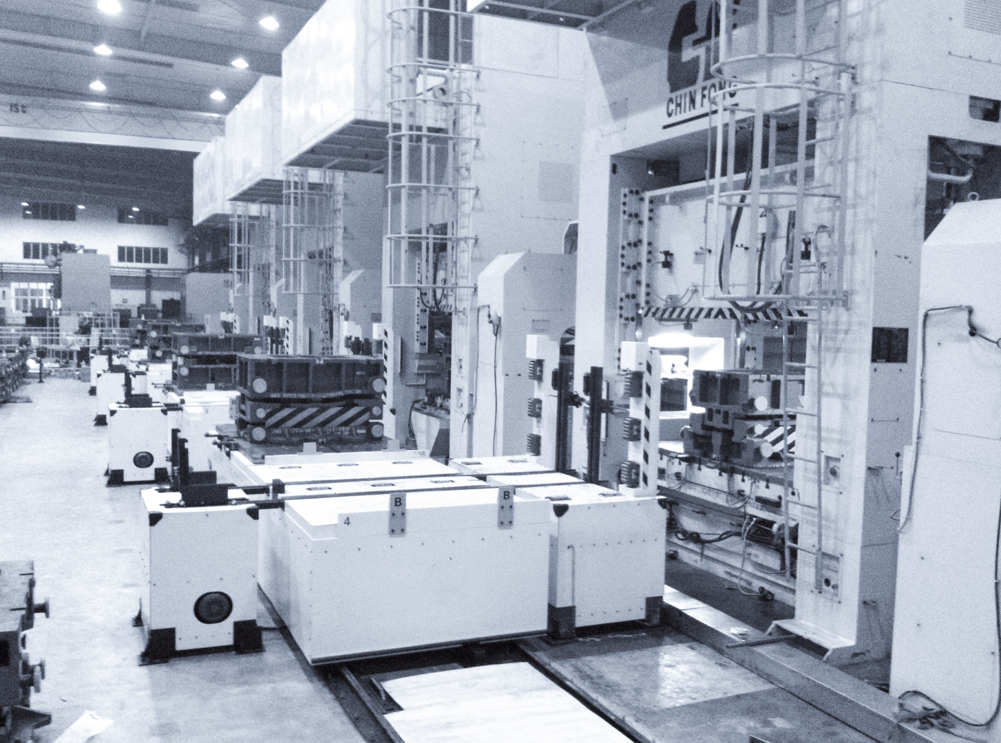 冲压-轨道式换模台车(图1) image.png